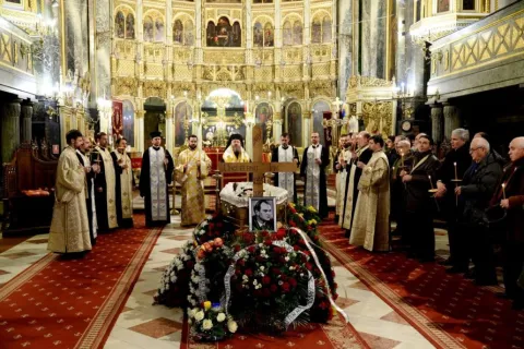 Rugăciune de pomenire pentru regretatul Ion Ungureanu: Slujba Parastasului a fost oficiată la Catedrala Sfântul Spiridon
