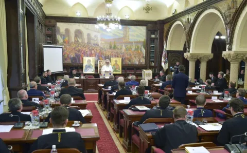 Patriarhul Daniel: Avem nevoie de întărirea conştiinţei ecleziale, astfel încât preoţii şi credincioşii să acţioneze în consens, solidaritate şi conlucrare