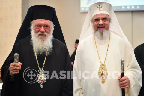 Aniversare PF Ieronim al II-lea. Patriarhul Daniel:  Ne rugăm Mântuitorului Iisus Hristos să vă dăruiască multe bucurii duhovniceşti