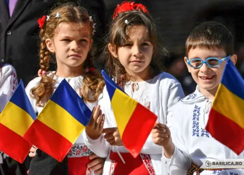 Ziua mondială a limbii materne | Patriarhul Daniel: Limba română devine tot mai mult o punte de legătură între diaspora şi ţara-mamă