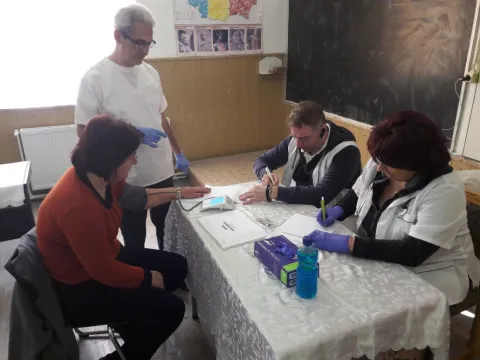 Sănătate pentru Sate | Peste 80 de persoane din localitatea Băltița au beneficiat de consultație medicală gratuită