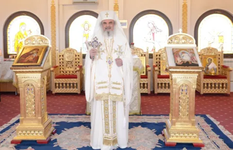Patriarhul Daniel: Iubirea smerită față de semeni și ajutorarea lor constituie calea care duce la mântuire