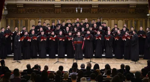 Concert Caritabil | Grupul psaltic Tronos „alături de Antonia”