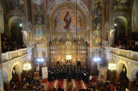 „Pași spre lumina Învierii”: Eveniment caritabil organizat de studenții teologi din Capitală