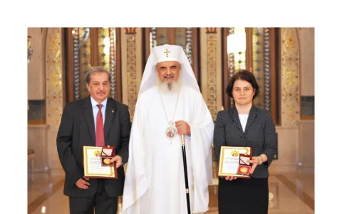 Din toamnă, românii din diaspora pot studia teologia ortodoxă în limba maternă | Distincţii acordate celor care au sprijinit proiectul educaţional