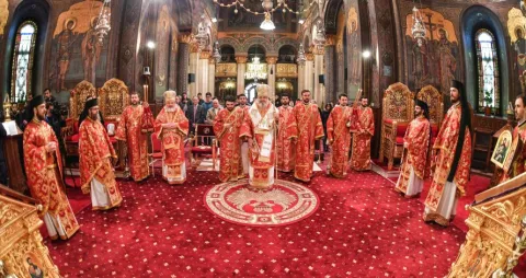 Sfânta și Marea Joi | Patriarhul Daniel: Taina Sfintei Euharistii este centrul de viață al Bisericii