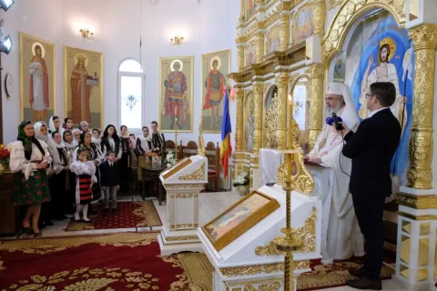 „Învierea lui Iisus Hristos dă sens istoriei omenirii şi universului întreg”. PF Daniel la hramul Paraclisului Catedralei Naţionale