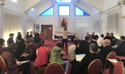 Centrul Pastoral de la Mănăstirea Caraiman: Ateliere despre non-violență dedicate tinerilor