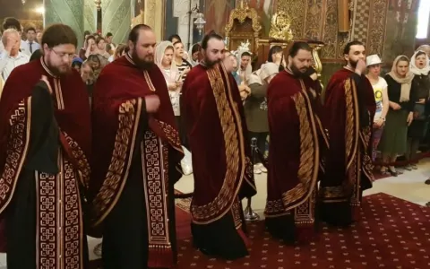 Mănăstirea Radu Vodă | Slujbă de Priveghere în cinstea Sf. Efrem cel Nou