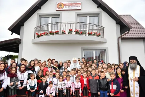 Aşezământul social de la Rădăuţi | Patriarhul României a sfinţit centrul stomatologic ocrotit de Sf. Ier. Nectarie