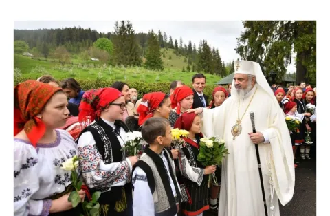 Iubirea reciprocă dintre copii şi părinți – binecuvântare şi bucurie pentru familie