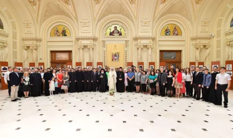 Hramul Centrului de Presă Basilica | PF Daniel a participat la vernisajul Expoziției Mărturii fotografice din vremea Patriarhului Justinian