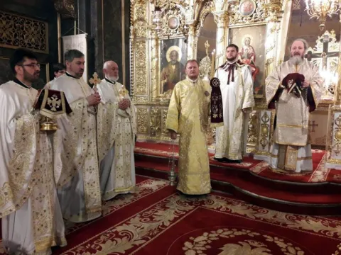 Duminica Tuturor Sfinţilor | PS Ieronim Sinaitul în rugăciune cu credincioşii Bisericii „Domniţa Bălaşa” din Capitală