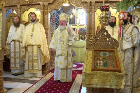 Hramul Mănăstirii Sfinţilor Români. Sfânta Liturghie a fost oficiată de PS Varlaam Ploieşteanul