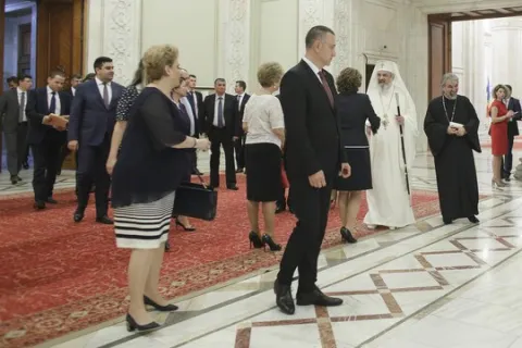 Palatul Parlamentului | Patriarhul Daniel a participat la învestirea noului Guvern