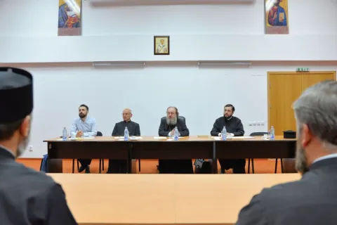 Mitropolia Munteniei și Dobrogei | Candidații pentru obținerea gradelor în preoție au susținut proba orală