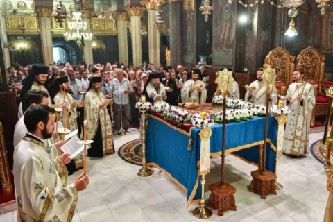 Slujba Prohodului Maicii Domnului | PS Timotei către credincioși: Maica Domnului este cinstită pretutindeni