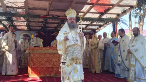 Dumnezeu împrumută mâinile noastre pentru a ajuta pe cei năpăstuiţi, spune PS Timotei Prahoveanul