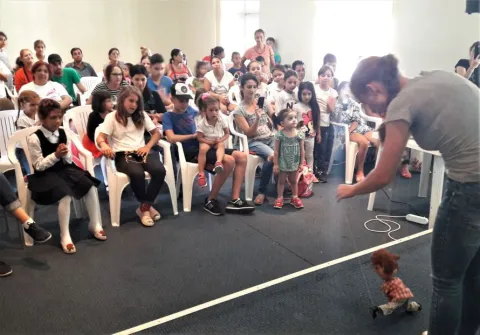 București | Educația și sănătatea copiilor – scopul ultimei acțiuni a voluntarilor de la Paraclisul CMN