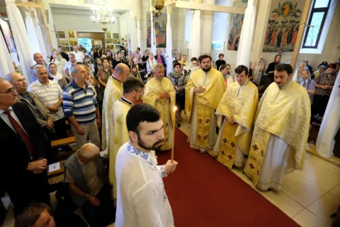 Numeroși credincioși au adus cinstire familiei de martiri care ocrotește Biserica Iancu Vechi-Mă­tăsari din Capitală