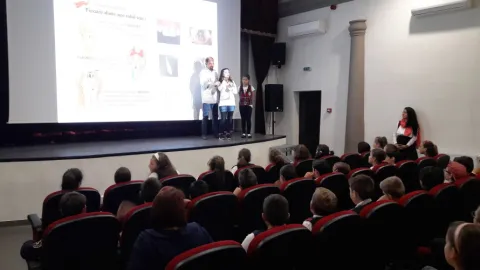 500 elevi ai școlii din localitatea Brănești au participant la ediția cu numărul 35 a campaniei Prevenție și Educație pentru Sănătate