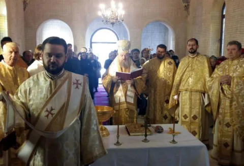 PS Timotei în comunitatea din satul Dudu. A binecuvântat lucrările efectuate recent la biserica parohială
