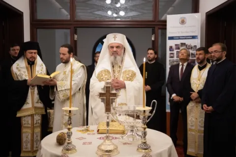 Patriarhul Daniel a sfințit „Casa Trimitunda” a Bisericii „Sf. Spiridon Nou”