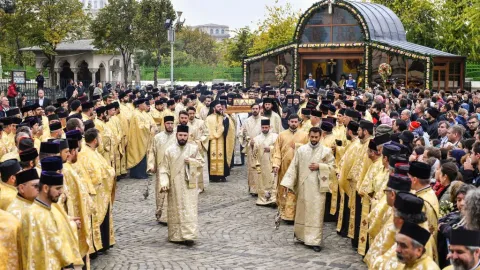 Hramul Catedralei Patriarhale | 7 cuvinte ale Părintelui Patriarh Daniel despre pelerinaj ca act misionar şi social