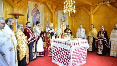 Hramul Paraclisului Catedralei Naționale | Sute de credincioși au participat la slujba Privegherii