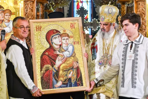 Părintele Patriarh Daniel: Maica Domnului este icoană a pregătirii pentru primirea lui Hristos
