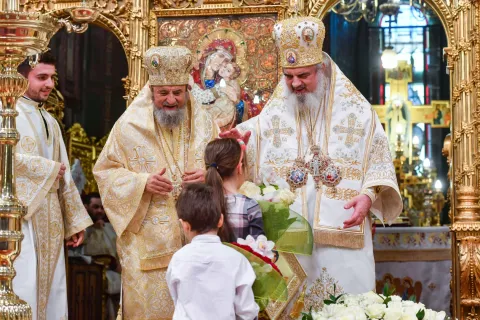 Părintele Patriarh și-a serbat ocrotitorul spiritual în comuniune liturgică. IPS Laurențiu: Ne este pildă și model de slujire și de propovăduire a adevărului mântuitor