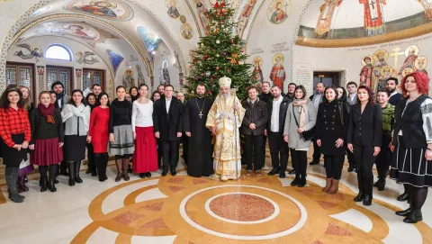 Corala Nicolae Lungu l-a colindat pe Părintele Patriarh Daniel – „Hristos Domnul să binecuvinteze viaţa şi activităţile dumneavoastră”