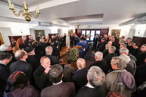 Academia Română | Patriarhul Daniel i-a adus un ultim omagiu Academicianului Ionel-Valentin Vlad