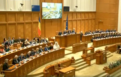 Părintele Patriarh Daniel a participat la învestirea noului Guvern. Evenimentul s-a desfășurat la Palatul Parlamentului