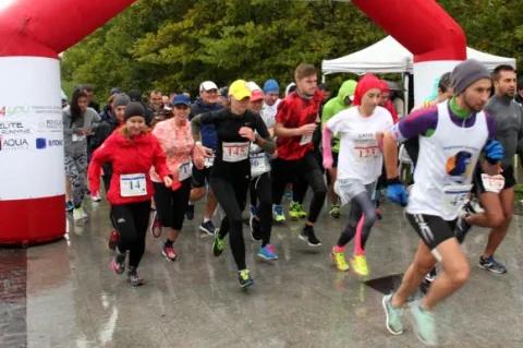 „Run for life”. Semimaraton caritabil organizat de voluntarii Paraclisului Catedralei Naţionale pentru susţinerea luptei împotriva cancerului
