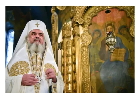 La început de post, Patriarhul Daniel evidenţiază: Iertarea aproapelui implică o răstignire a propriului egoism şi deschide sufletul spre înviere