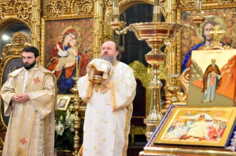„Mântuitorul Hristos priveşte cu milostivire spre toţi” – PS Timotei la Catedrala Patriarhală