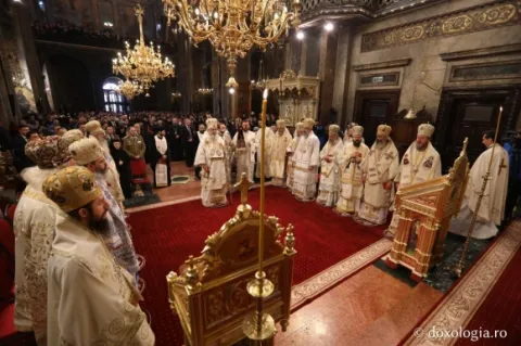 Buna Vestire la Catedrala din Iași: Patriarhul României a oficiat Sfânta Liturghie împreună cu 14 ierarhi