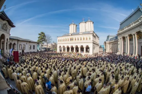 Pelerinul este un călător trecător prin lumea aceasta îndreptat spre Împărăţia Cerurilor – Patriarhul Daniel