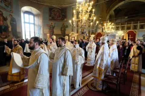 Patriarhul Daniel: Sf. Ier. Calinic de la Cernica – lumină pentru monahi, ierarhi şi credincioşi
