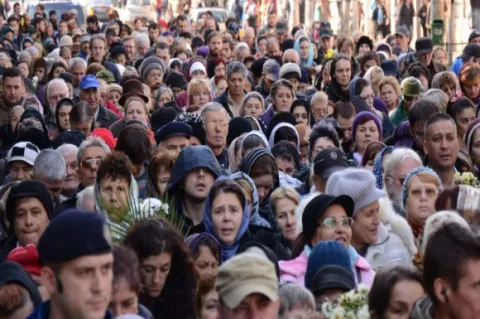 95% dintre cetăţenii României cred în Dumnezeu
