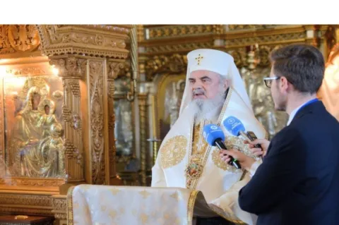 Patriarhul Daniel a îndemnat în Duminica Slăbănogului să transformăm suferinţa în speranţă prin pocăinţă