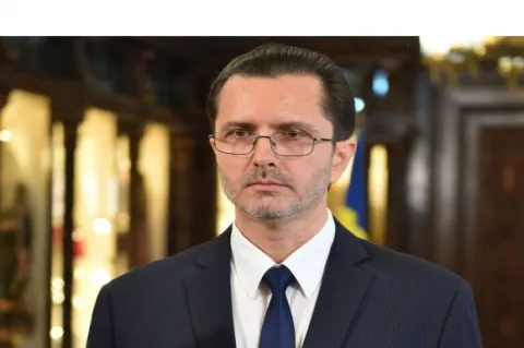 Vasile Bănescu: Parteneriatul civil exclude binecuvântarea lui Dumnezeu din taina căsătoriei