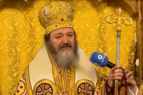 Pe sfinţii români să îi avem modele de păstrare a credinţei: Episcopul Ieronim la hramul Mănăstirii Popeşti Leordeni