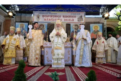 „Un reper important al identităţii noastre naţionale”, Biserica Mănăstirii Dealu a fost resfinţită după 517 ani