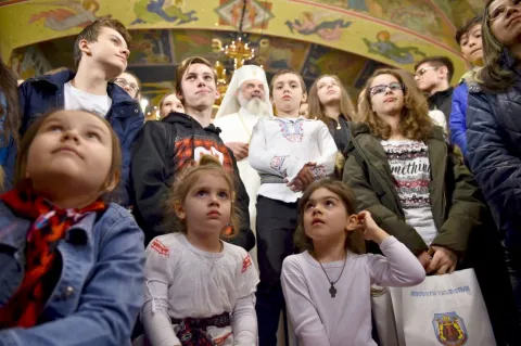 Copiii în 9 cuvinte ale Părintelui Patriarh Daniel