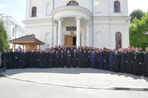 În Mitropolia Munteniei şi Dobrogei au început cursurile pentru obținerea gradelor clericale profesionale
