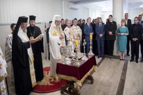 Să legăm Liturghia cu filantropia! – Patriarhul Daniel la sfințirea Cantinei „Sfântul Stelian” din Sibiu