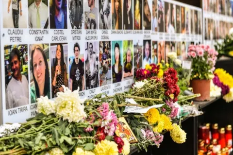 Slujbe de pomenire la trei ani de la tragedia de la Colectiv