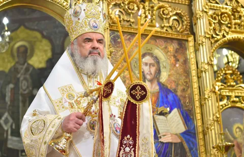 Intrarea în biserică a Maicii Domnului | Patriarhul: Sărbătoarea ne cheamă să fim pregătiţi să-L primim pe Hristos Pruncul
